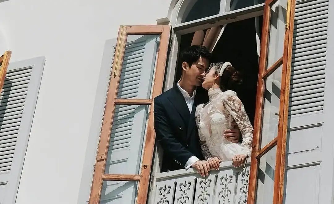 恭喜!TVB富二代男星郭子豪婚礼在即,与高颜值港姐恋爱六周年晒古典婚纱照(组图) - 4
