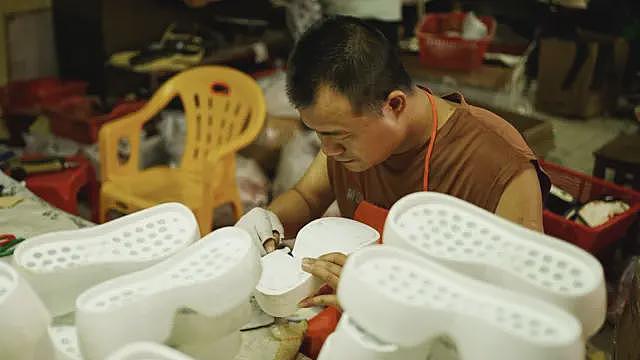 特朗普关税战后首次广交会，会场内外的中小企业说“这实在太艰难了”（组图） - 4