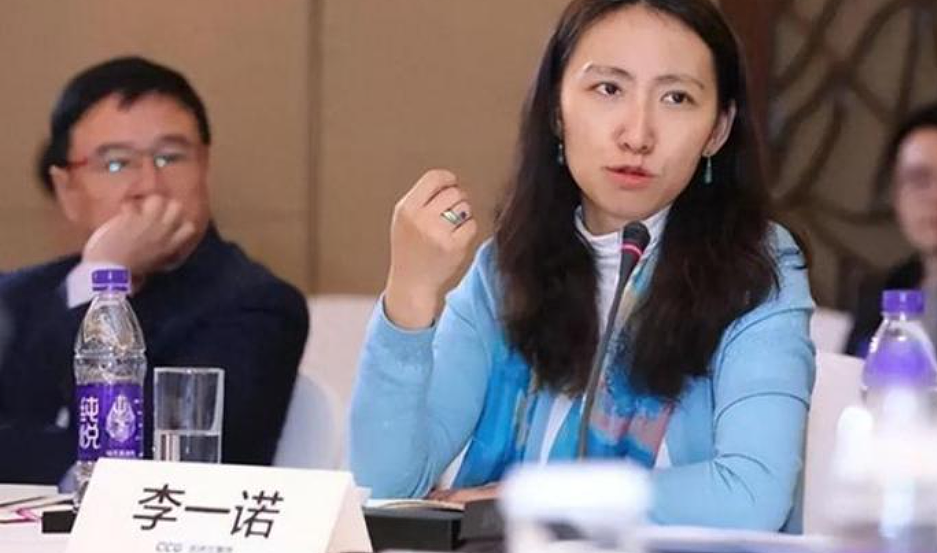 在产房,一边生孩子一边谈并购!一位中国女孩的传奇人生(组图) - 1