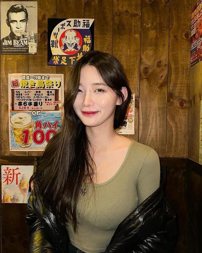 【美女】1米74美女网红,身材超正颜值高,小蛮腰大长腿(组图) - 20