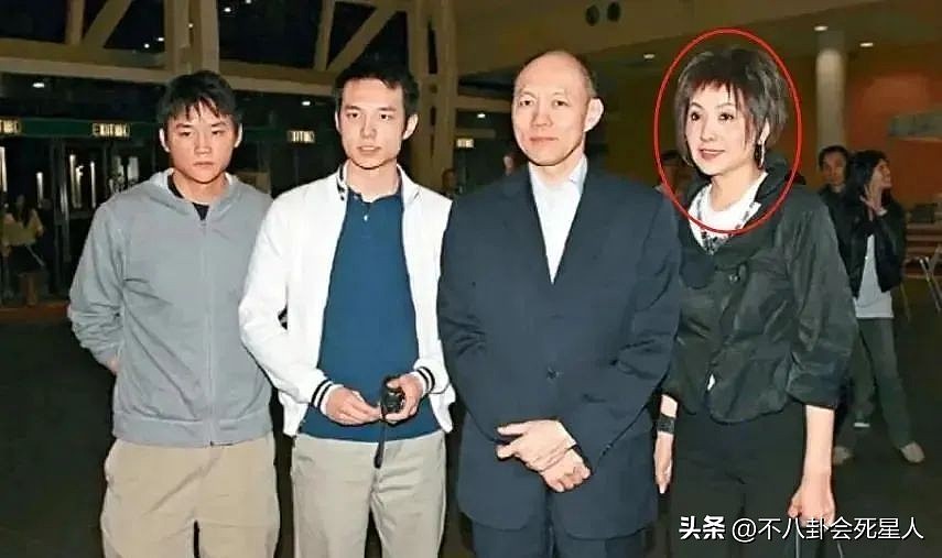 同样生了十几个子女，为何霍家和赌王家族差别那么大（组图） - 17
