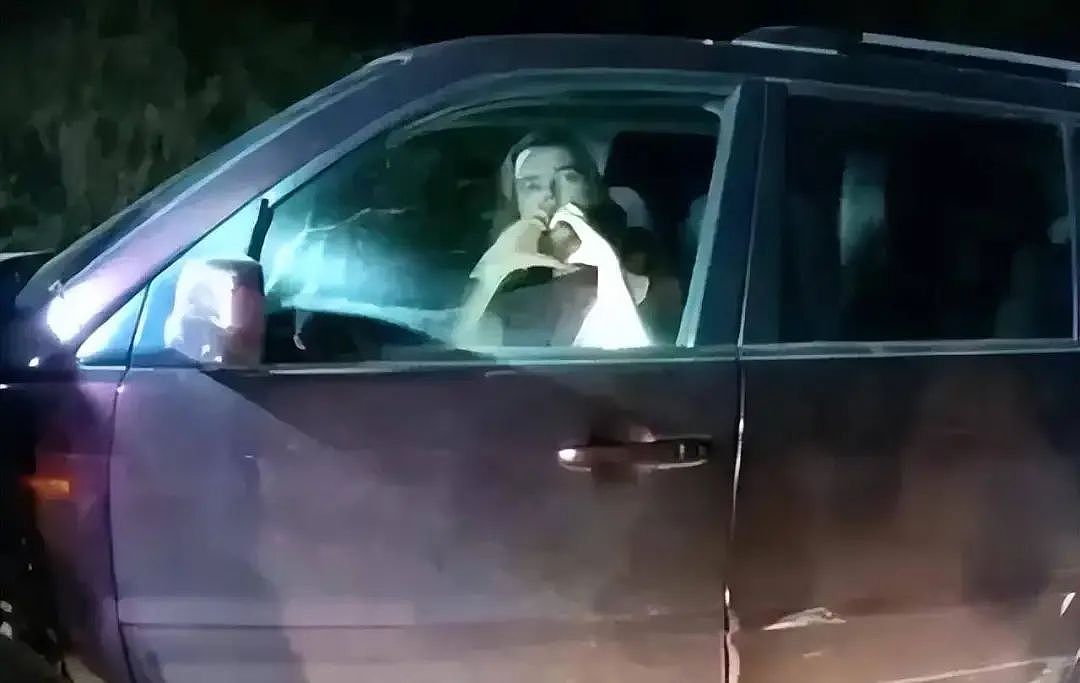 新西兰小伙打911求救，却被连开5枪击毙！开枪警察首次开口…（组图） - 9