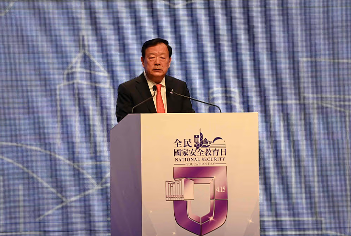 中国高官：让美国乡巴佬们在五千年文明面前哀鸣（图） - 1
