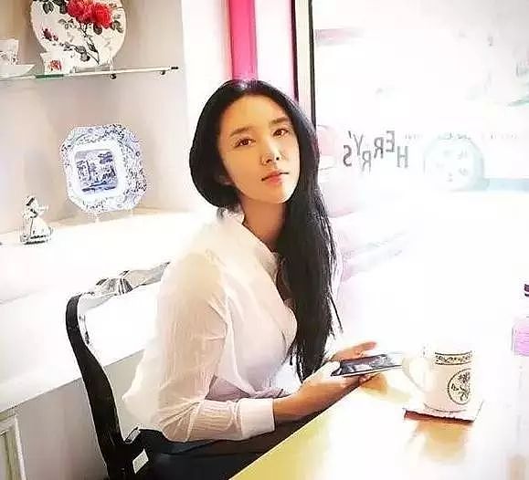 【美女】她被网友盛赞为“亚洲第一美臀”:38岁的年龄,18岁的身体(组图) - 28