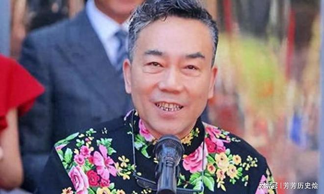 刚拜师就起波澜！侯耀华公然警告杨议，杨议稍作反击直播间被封（组图） - 1