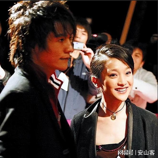 50岁周迅“丁克“半辈子，把7个男人当儿戏，如今一幅人体画上千万（组图） - 17