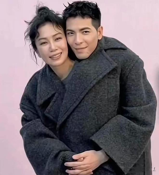 萧敬腾豪宅宴客,请大厨上门做铁板烧,林有慧喝到微醺脸通红(组图) - 6