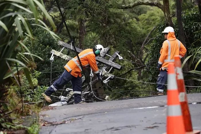 暴雨强风警报！奥克兰万户停电，千人彻夜抢修；旅客注意！海量积分无人消费；天降横财，周六开奖别错过（组图） - 14