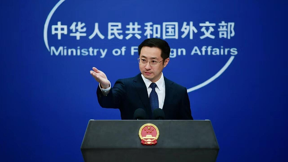 中国外交部就美对华最高征245%关税答记者问（图） - 1