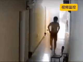 武汉大学生惨遭毁容事件引发全网愤怒：那扇关上的门，毁了他一辈子…（组图） - 2