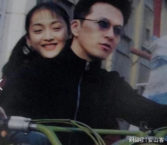 50岁周迅“丁克“半辈子，把7个男人当儿戏，如今一幅人体画上千万（组图） - 15
