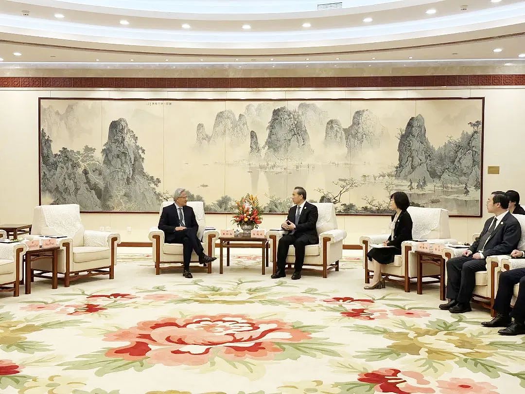 黄仁勋再次到访北京：中国是英伟达非常重要的市场，希望继续合作（组图） - 2