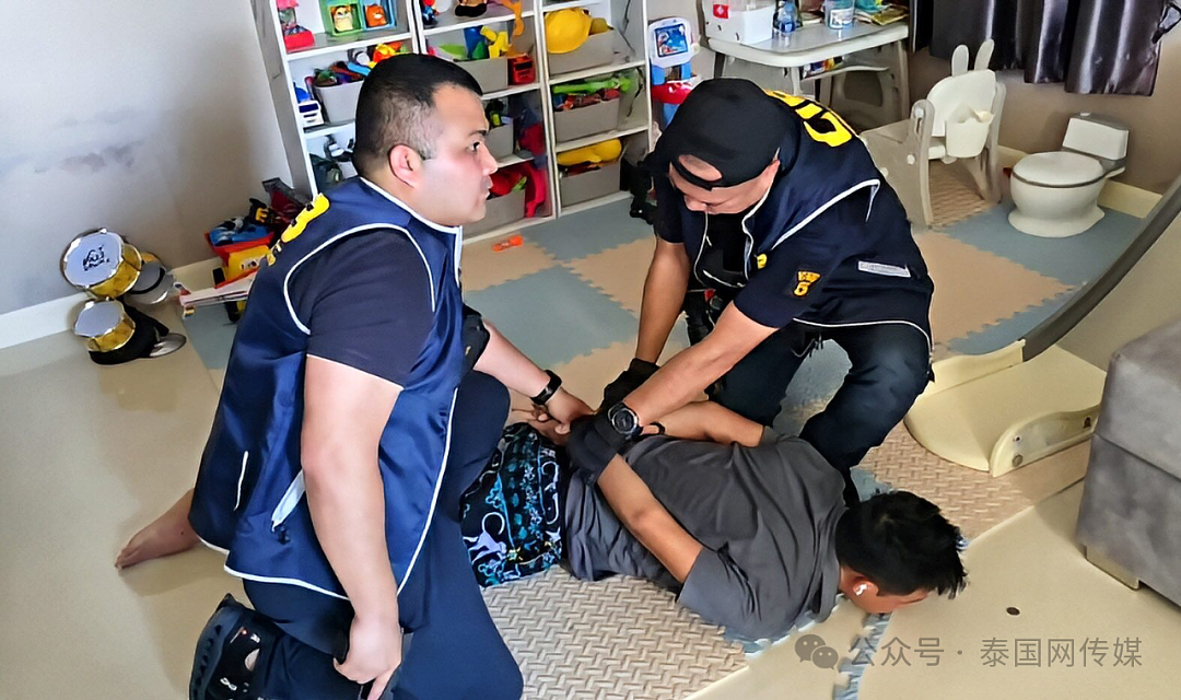 惊天大案!中国游客消失多日,10名泰国警察要400万才放人?(组图) - 5