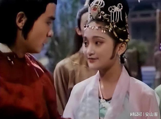 50岁周迅“丁克“半辈子，把7个男人当儿戏，如今一幅人体画上千万（组图） - 8