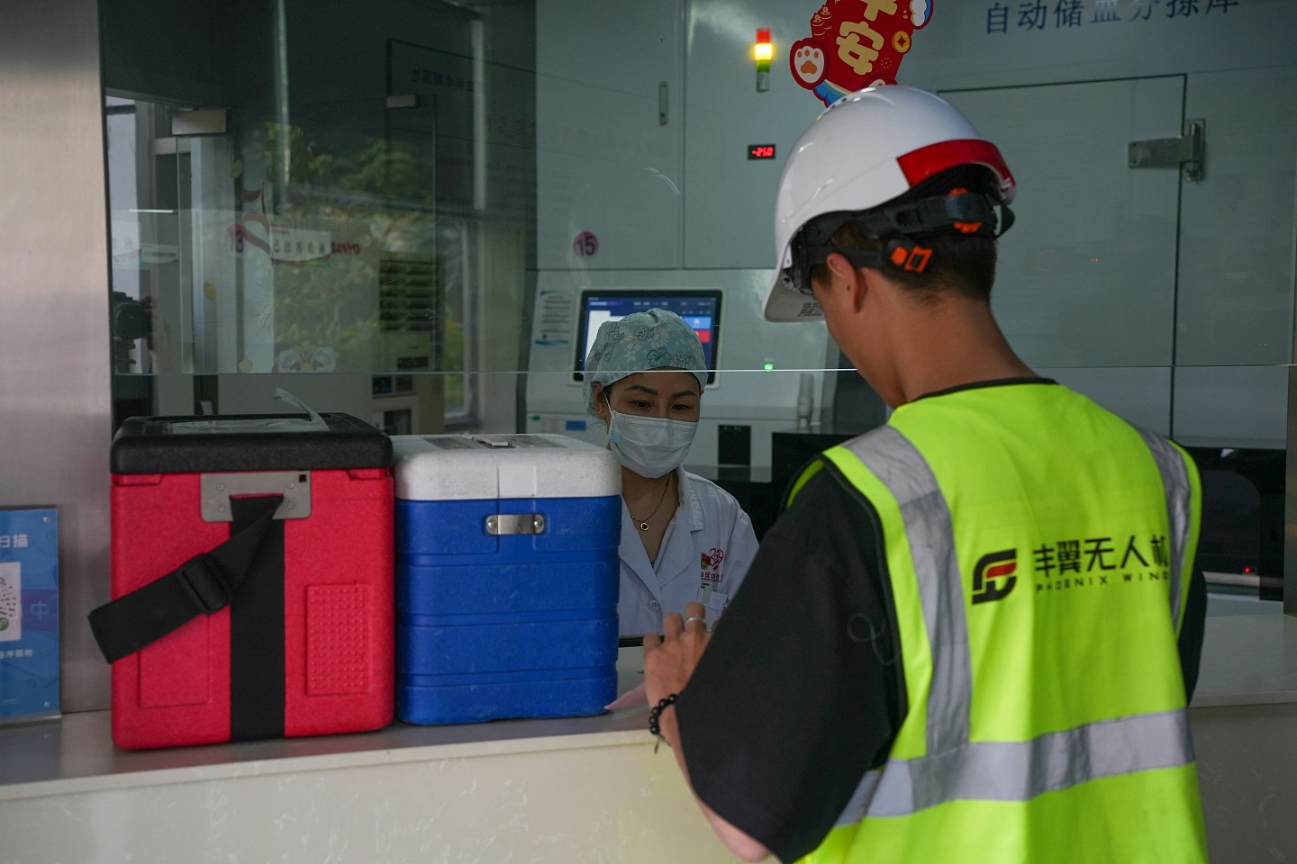 顺丰丰翼无人机创智慧物流新模式:送件到长洲最快24分钟(组图) - 26