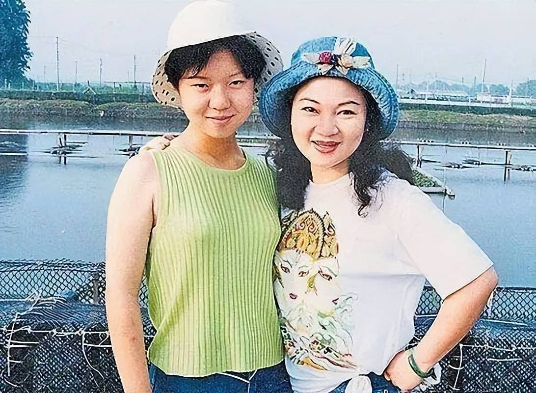 大S妈妈痛苦求助“我要如何才能走出來？”白冰冰泪目：我都哭20年了（组图） - 8