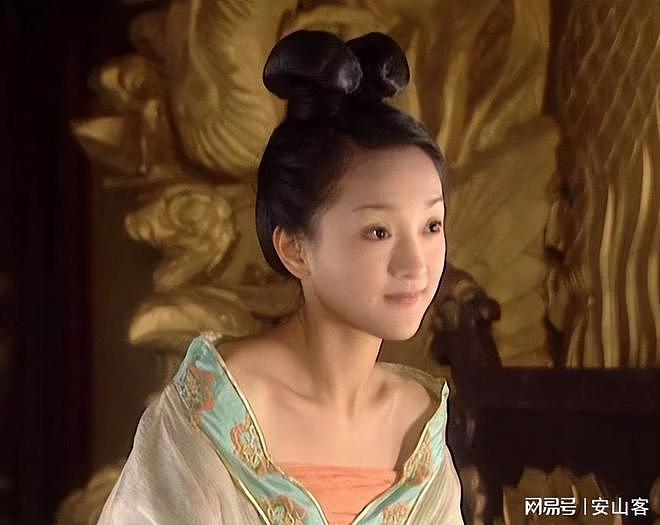 50岁周迅“丁克“半辈子，把7个男人当儿戏，如今一幅人体画上千万（组图） - 10
