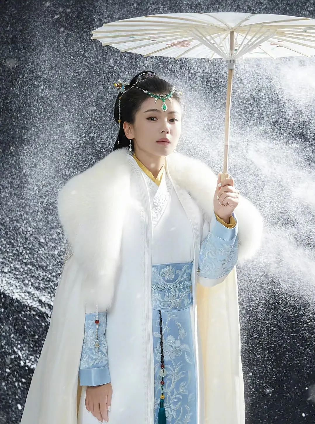 从豪门贤妻到事业女王，刘涛才是真正的大女主（组图） - 3