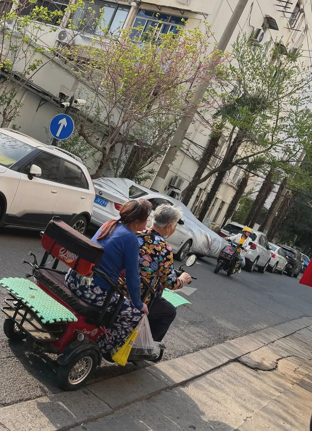 不想去养老院的独居老人,如何体面老去(组图) - 7