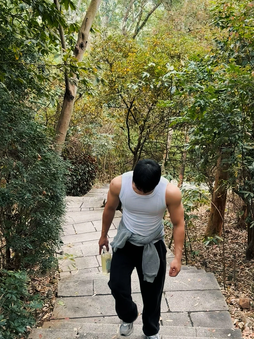 【帅哥】28岁深圳健身网红，饱满圆肩与清晰腹肌，这脂包肌谁能不爱啊（组图） - 16