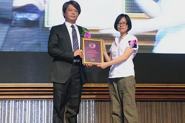 “一代鞋王”达芙妮没落，家族内斗中亏40亿，最后败给了红颜祸水（组图） - 9