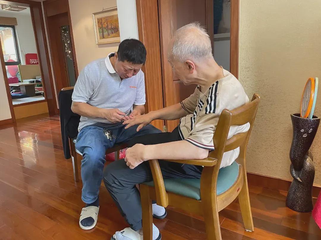 不想去养老院的独居老人,如何体面老去(组图) - 14
