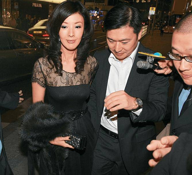 最美港姐李嘉欣帮助高龄亲姐嫁入10亿豪门(组图) - 4