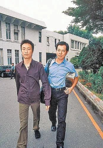 震惊！郑中基正式离婚？现身法庭打离婚官司，抑郁酗酒精神不振（组图） - 20