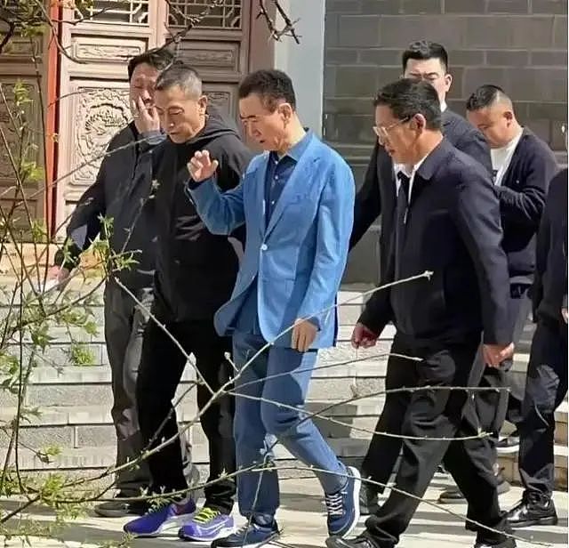80亿股权被冻结后 王健林已瘦到皮包骨头（组图） - 2
