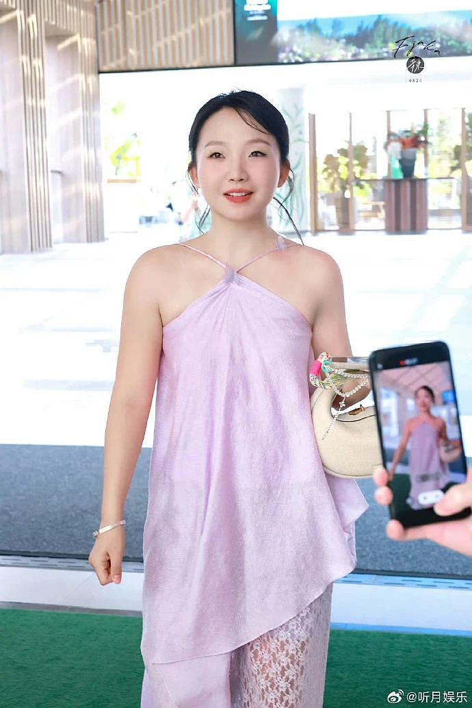 “内娱第一搞笑女”暴瘦20斤,美到全网认不出:她是换头还是换脸了?(组图) - 2