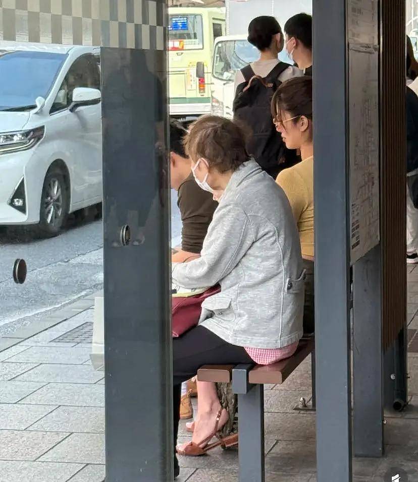 日本偶遇杨采钰孕肚明显！男友早不是刘亦菲干爹（组图） - 4