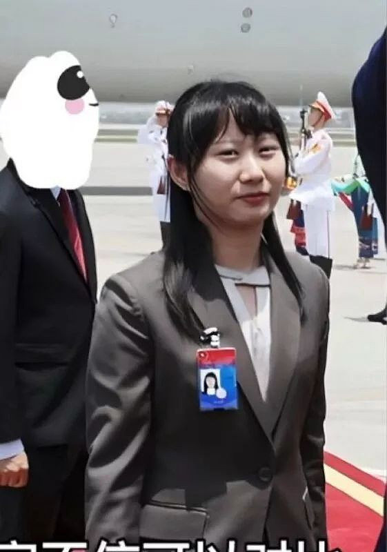 习近平访马来西亚,身后拿大黑包女孩是谁掀热议(视频/组图) - 3