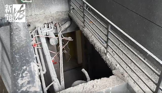 长江边54层住宅楼顶出现“楼上楼” 回应:正在调查处理中(组图) - 5