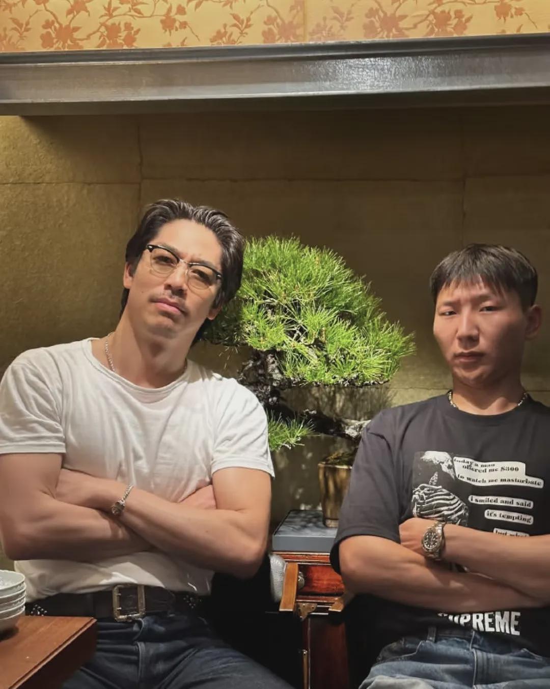 50岁林志玲在老公的朋友圈低调现身上热搜(组图) - 2