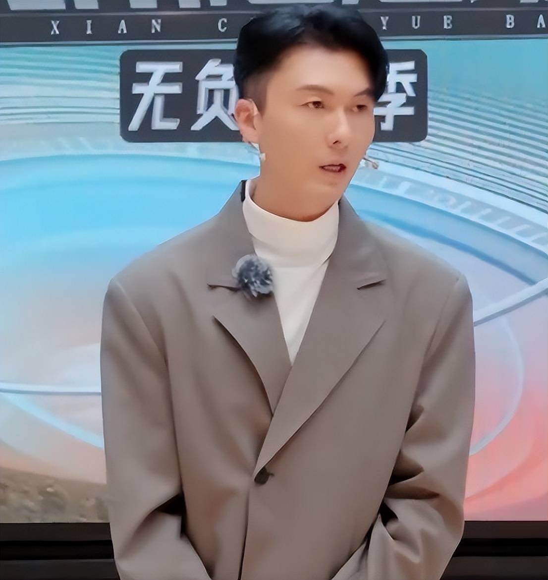 TVB视帝对戏刘涛,被吊打全程低头无反应 (组图) - 8