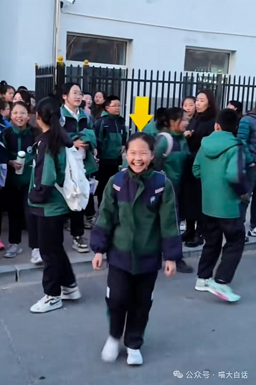 【爆笑】“妈妈跟客服的聊天有多搞笑？”哈哈哈哈哈就因为少了个标点符号（组图） - 82