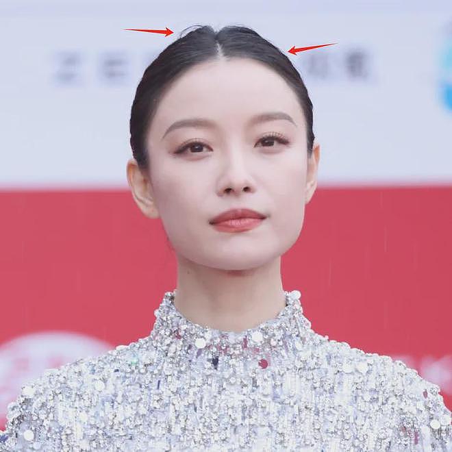 北影节开幕雨中红毯，倪妮李梦湿身显狼狈，阿娇口红沾牙太尴尬（组图） - 3