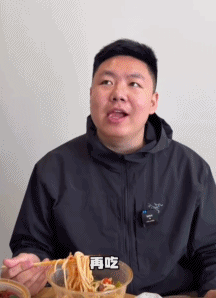 维权失败后“立志吃垮4S店”,新能源车主喊出了最窝囊的维权口号(视频/组图) - 1