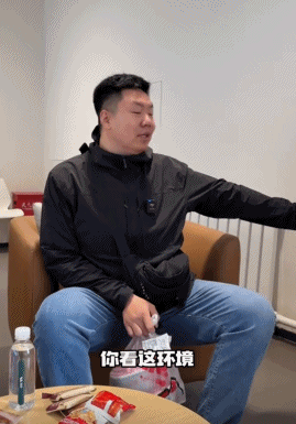 维权失败后“立志吃垮4S店”,新能源车主喊出了最窝囊的维权口号(视频/组图) - 3