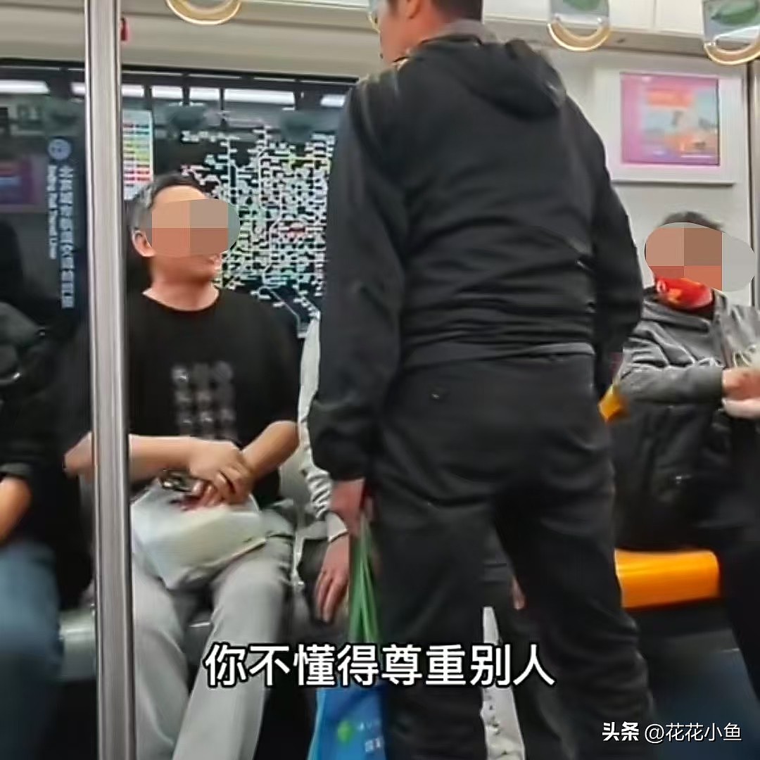 北京大爷地铁上指责农民工“穿得跟要饭似的,一身灰”(视频/组图) - 5