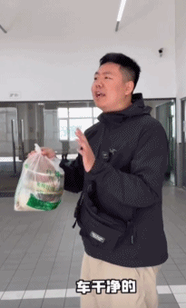 维权失败后“立志吃垮4S店”,新能源车主喊出了最窝囊的维权口号(视频/组图) - 15