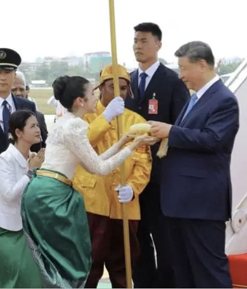 柬埔寨13岁公主迎接习近平、献唱中文歌爆红！网民赞：人美歌甜（视频/组图） - 5