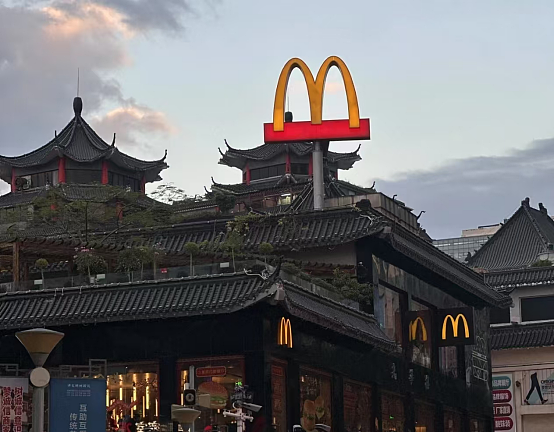 技校老师辞职下海，靠卖2毛钱纸杯年入16亿（组图） - 5