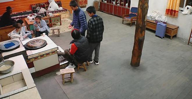 赵露思综艺停播！捆绑慈善消费村民影响出圈，网友支持停播整顿（组图） - 11