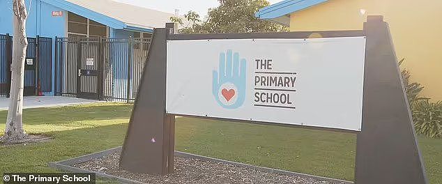 扎克伯格和华裔妻突然关停学校，500学生受影响，被指讨好特朗普（组图） - 1