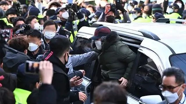 法国“素媛案”结局震惊世人！罪犯提前出狱，搬回受害人附近···少年恐惧自尽（组图） - 5