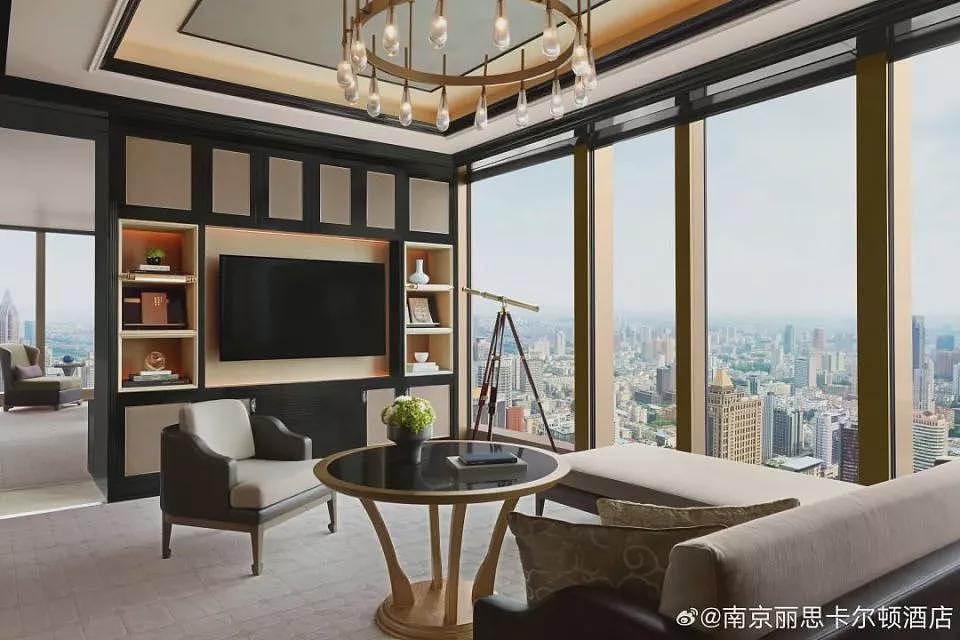小城贵妇，捧红“中国第一销金窟”！全球最牛商场竟靠厕所出圈（组图） - 14