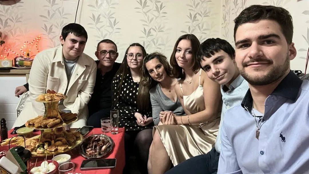 法国“素媛案”结局震惊世人！罪犯提前出狱，搬回受害人附近···少年恐惧自尽（组图） - 12