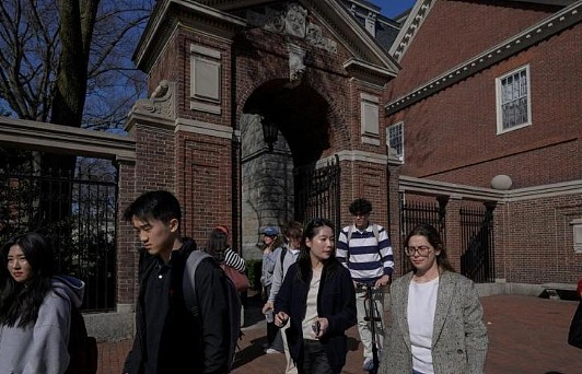 在美中国留学生人心惶惶，可能成为两国脱钩牺牲品（图） - 1