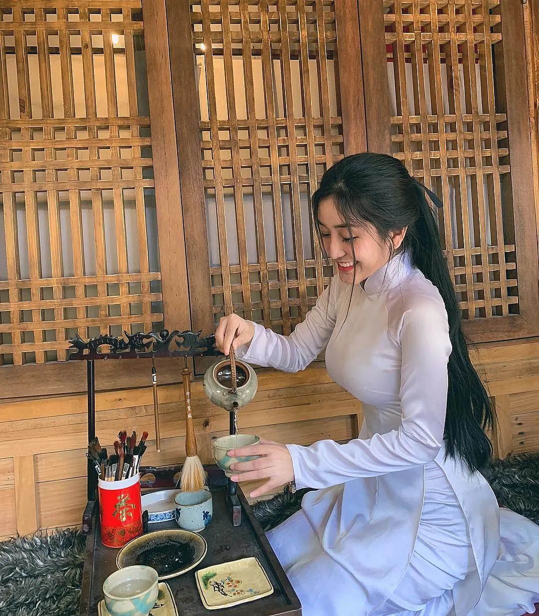 【美女】22岁“学妹”发育过猛遭围观,又纯又欲,我沦陷了...(组图) - 12